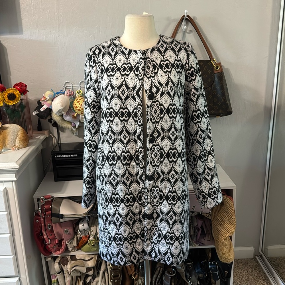 Forever 21 Exclusive Black & White Coat